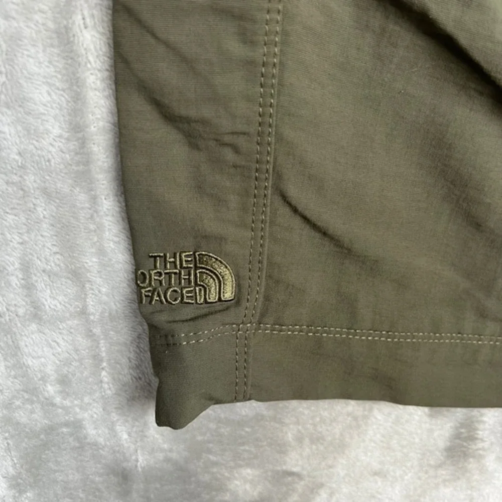 The North‎ Face Mens Cargo Shorts Olive Green Elastic Waist Size XL
